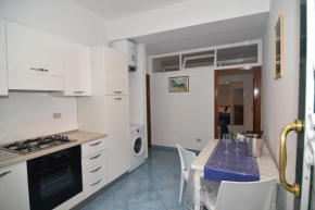  Tac Tac Apartment  Минори